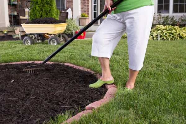 How Long Does Mulch Last in Edmond, OK