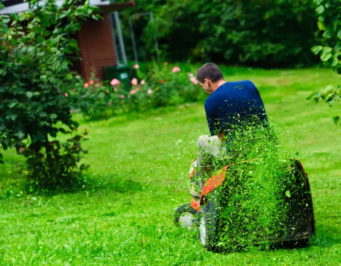 Lawn Mowing in Edmond, OK